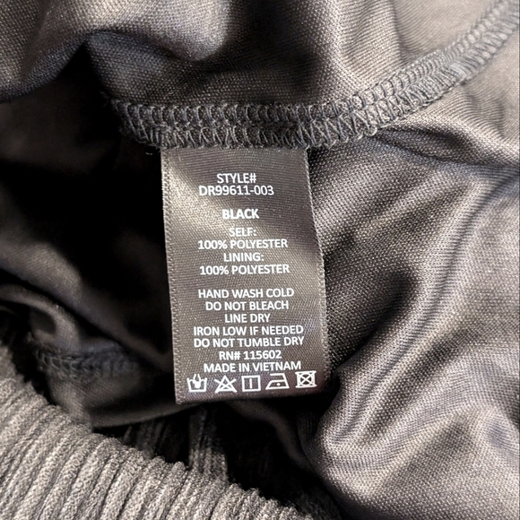 Lush Black Twist Front Plissé Pleated Long Sleeve Midi Dress Size Small - Picture 8 of 9